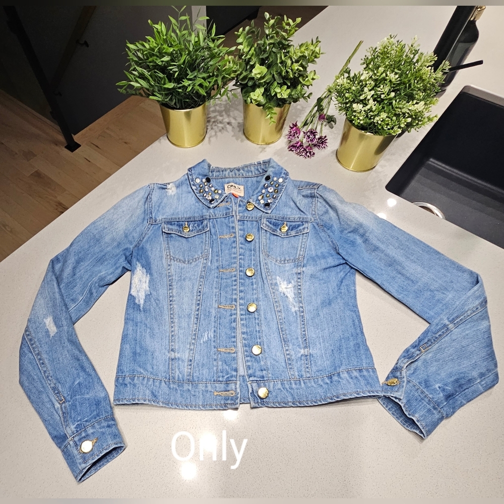 ONLY Superbe veste en denim bleu clair avec encolure unique